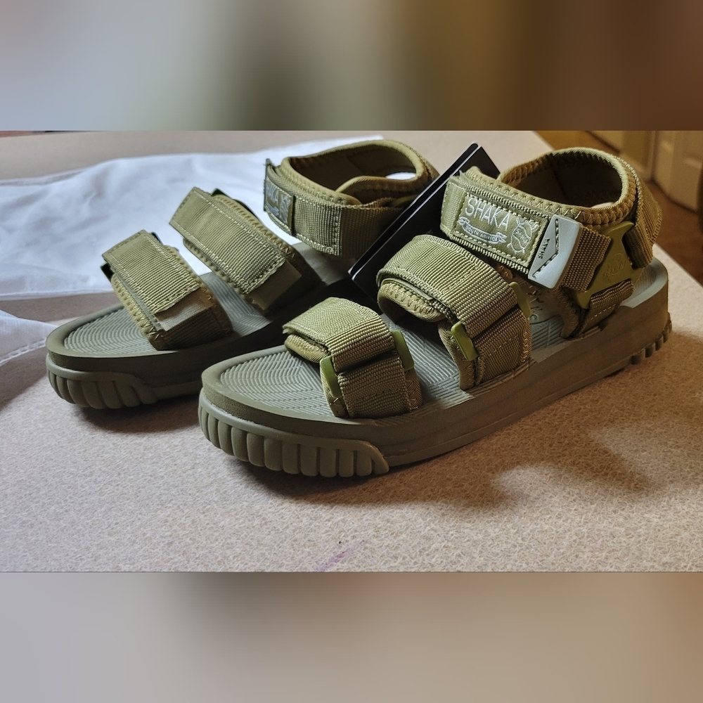 SANDALS